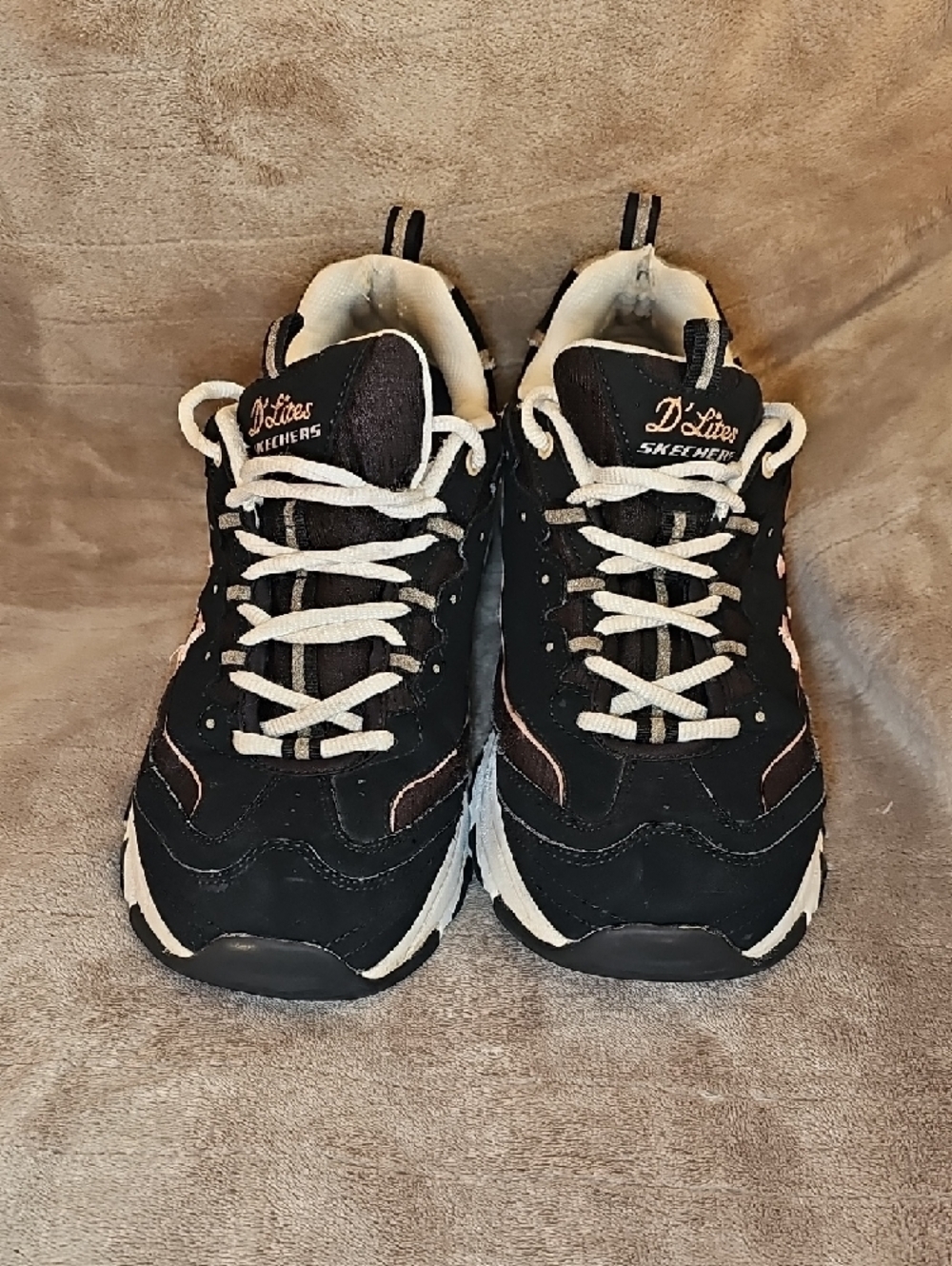 Skechers Women's Black Sneakers with Pink Floral Ch3rry Blosom Accents Size 11 - Picture 2 of 13